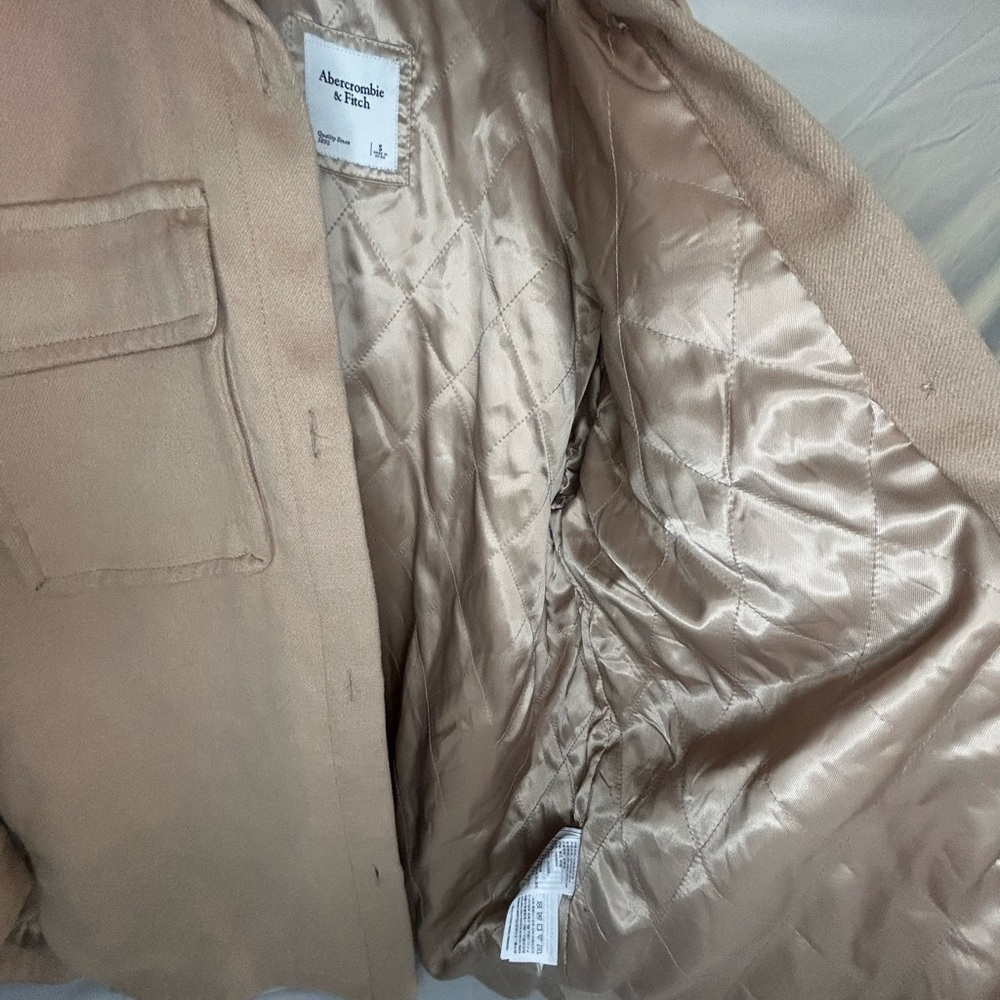 Abercrombie & Fitch Oversized Shacket Beige Button Front Jacket Women’s Cozy S - Picture 4 of 11